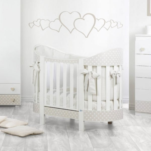 Eva Kiss Κρεβάτι